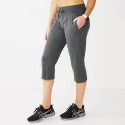 Petite Tek Gear® Essential Straight-Leg Workout Capris